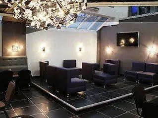 Lelux Hotel Montreal