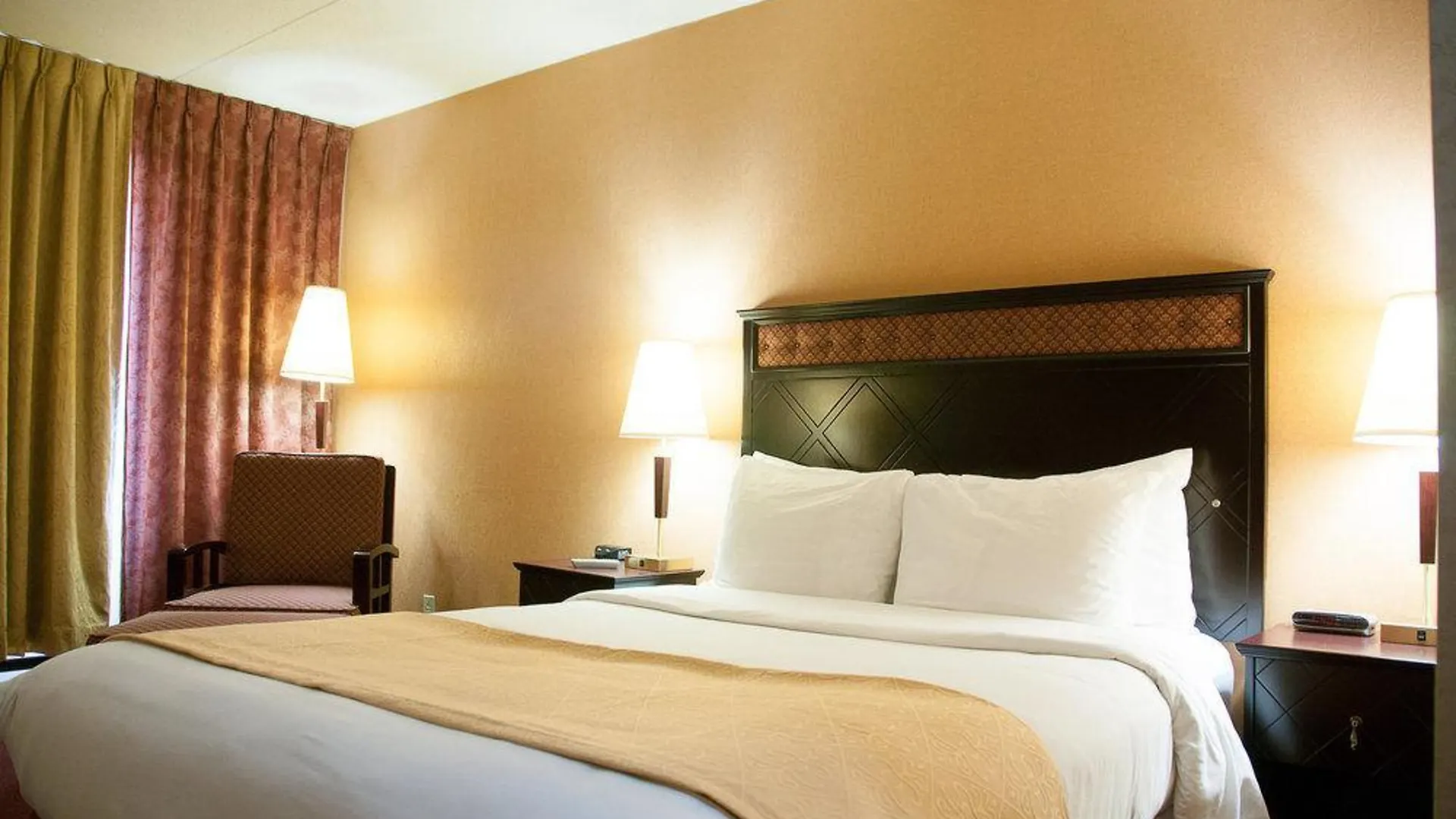 Lelux Hotel Montréal