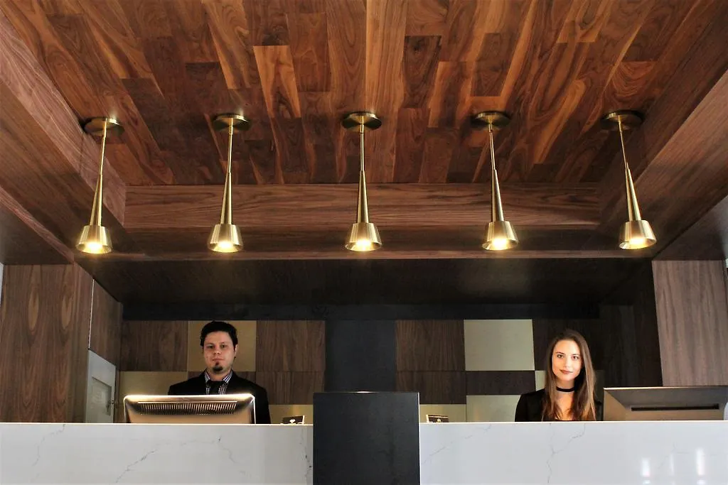 Lelux Hotel Montréal