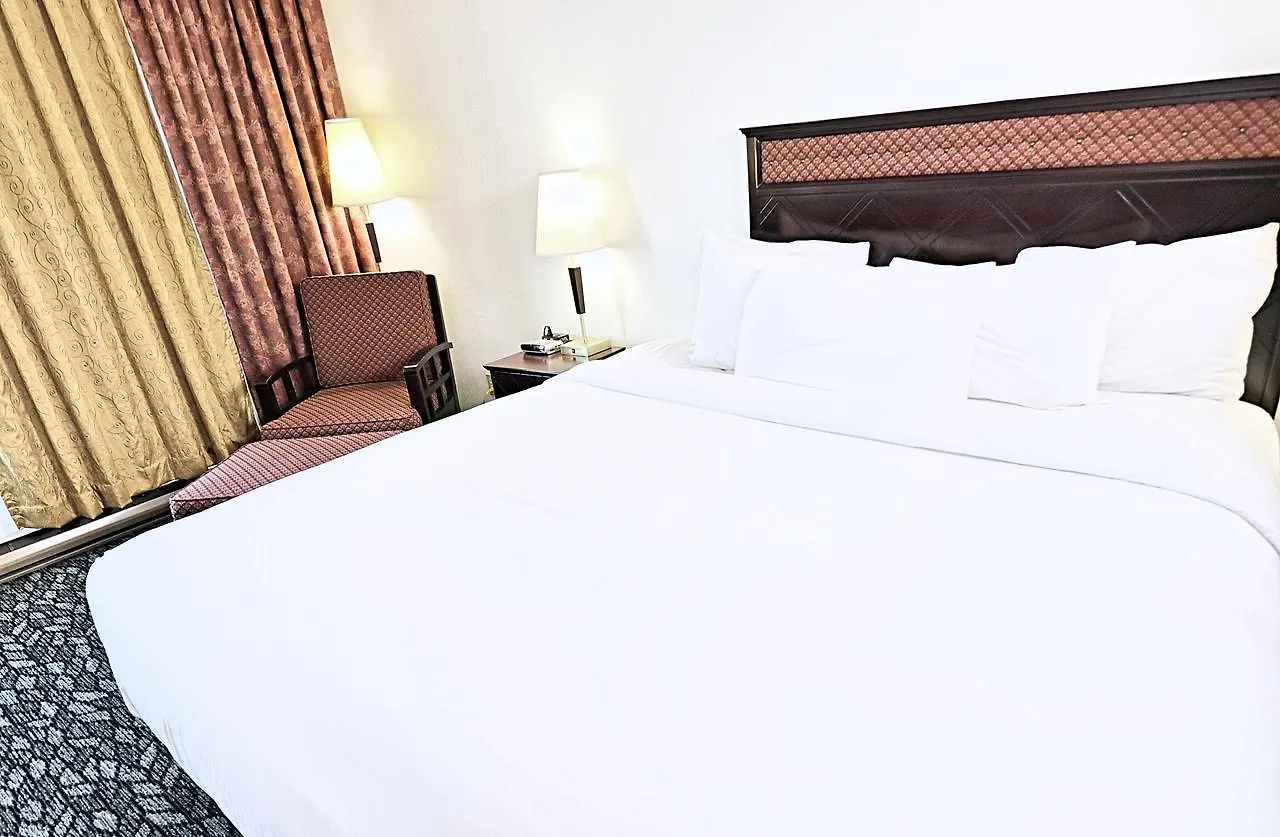 Lelux Hotel Montréal